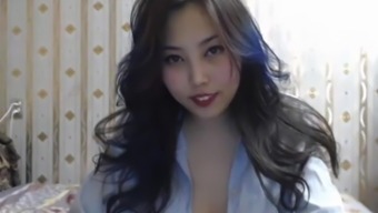 Amateur asian show tits